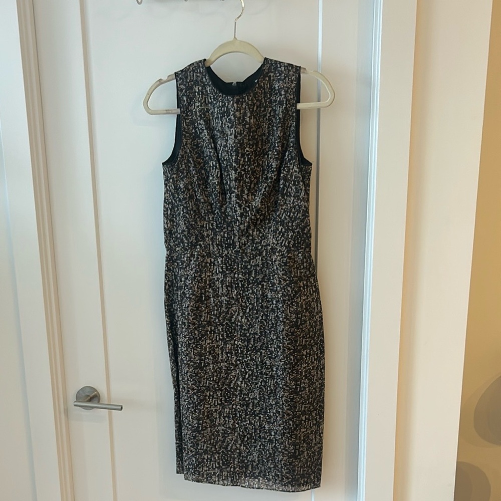 D&G Black Sleeveless V-Neck Sheath Mini Dress